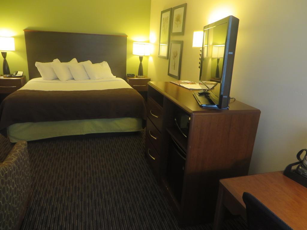 Americinn By Wyndham Rice Lake Εξωτερικό φωτογραφία