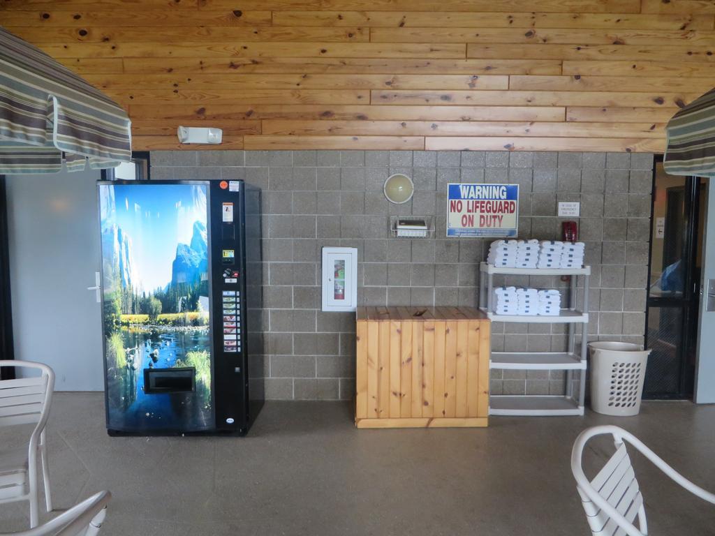 Americinn By Wyndham Rice Lake Εξωτερικό φωτογραφία